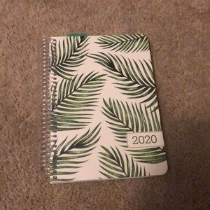 I am selling a brand new planner